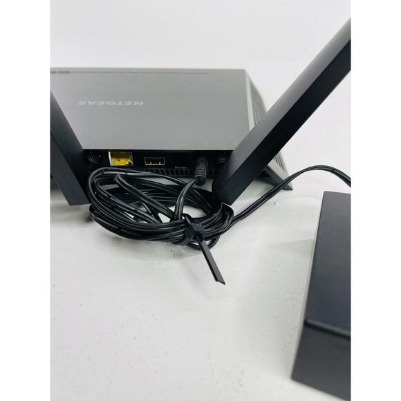 Netgear Nighthawk AC1900 1GHz Dual Band WiFi Router Black Electronics - Picture 8 of 8